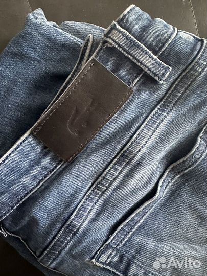 Джинсы Lacoste женские