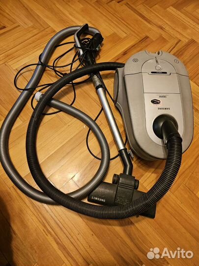 Пылесос Samsung 1800Вт рабочий