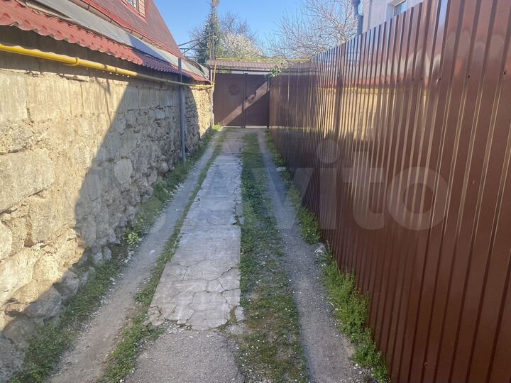 Дом 35 м² на участке 2 сот.