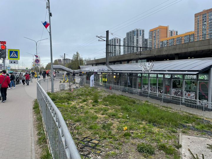 Супер трафик у метро Девяткино (Мурино) 30 м²