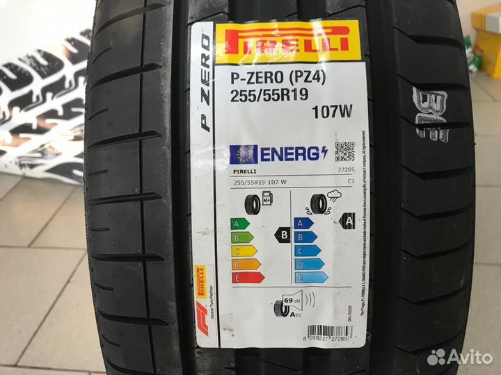 Pirelli P Zero Sports CAR 255/55 R19 107W