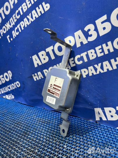 Блок управления раздаткой Nissan Murano Z50