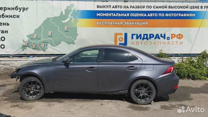 Накладка порога задняя левая внутренняя Lexus IS25