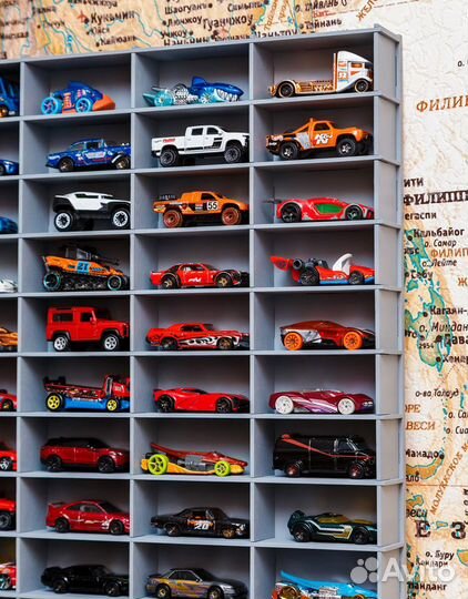 Полка для машинок 75 ячеек Hot Wheels (серая)