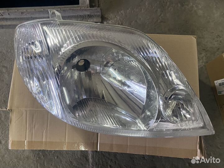 Передние фары toyota corolla 120
