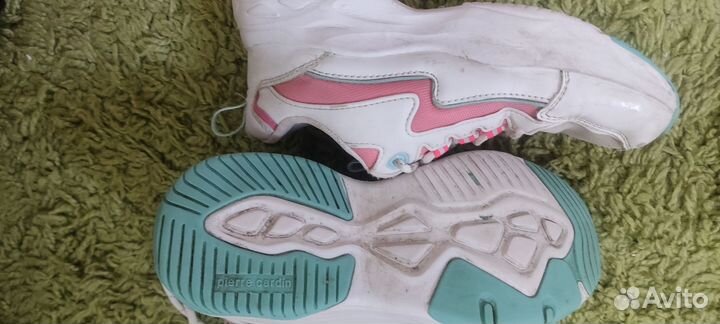 Кроссовки для девочки