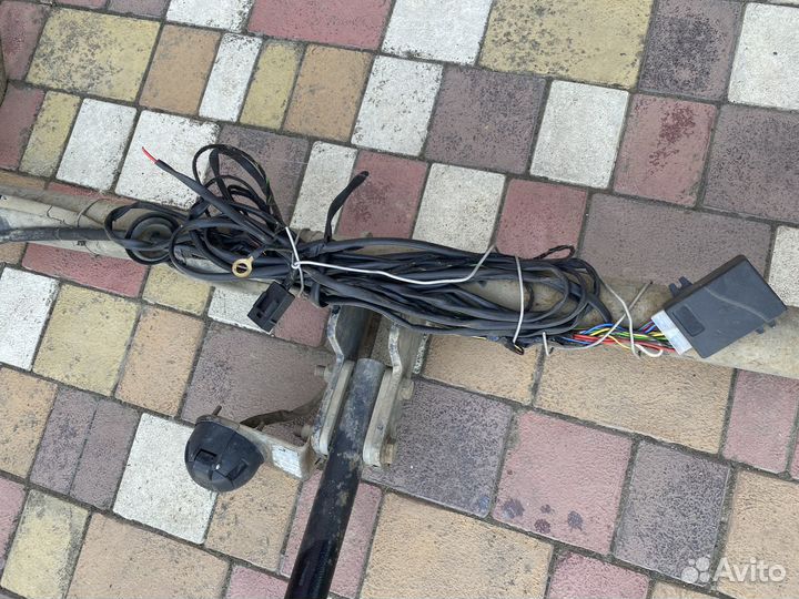 Фаркоп «Лидер» для Ford Focus 3