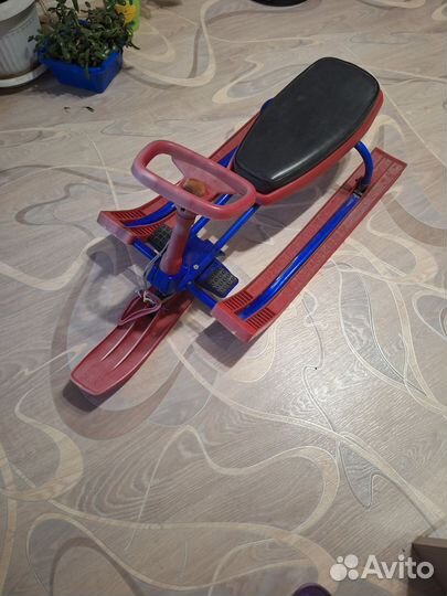 Детский снегокат бу