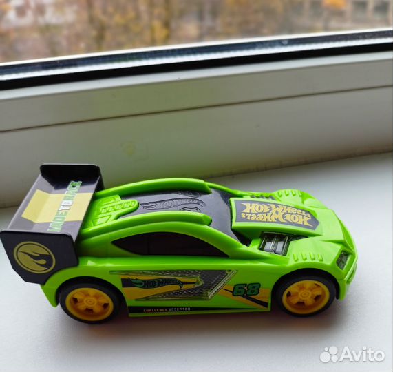 Машина Hot Wheels Mighty Speeders