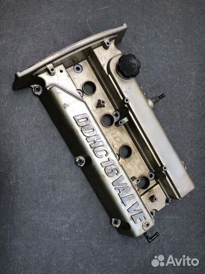 Клапанная крышка Hyundai Sonata EF G4JP 2004