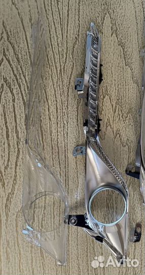 Маска левой фары Камри 70,без дефектов