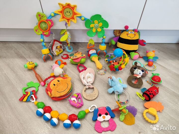 Дуга Tiny love подвески погремушки ращвивающие