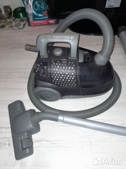 Пылесос бытовой бу