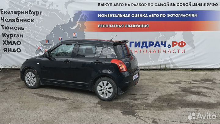 Накладка на кулису кпп Suzuki Swift (RS) 75861-62J