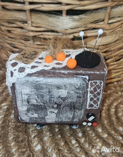 Ватная игрушка, Советский телевизор