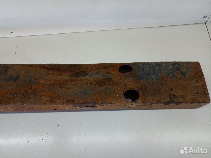 Усилитель заднего бампера (Pontiac Vibe)