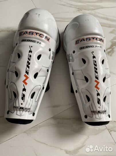 Хоккейная защита на ноги