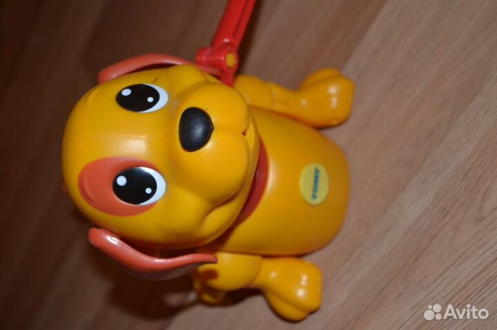 Интерактивная каталка-щенок Tomy 