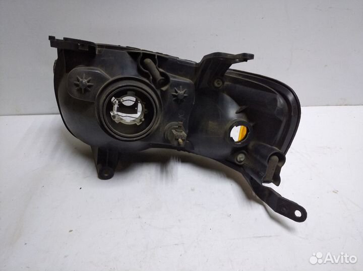 Правая фара Ford Escape 2001-2006