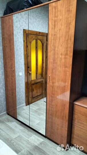 Спальный гарнитур 