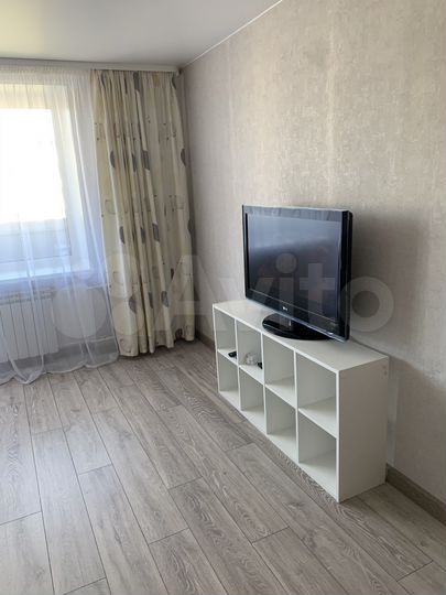 2-к. квартира, 54 м², 2/5 эт.
