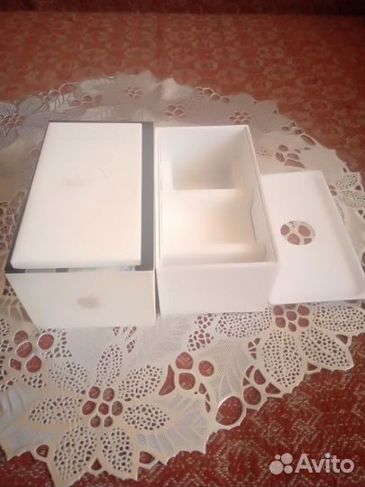 Коробка для iPhone 4