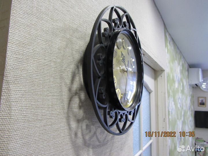 Часы настенные старинные Янтарь