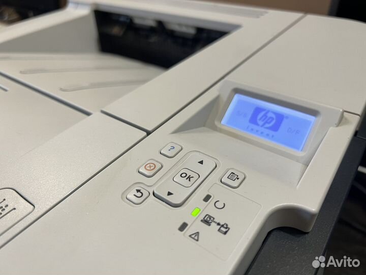 В отличном состоянии лазерный принтер