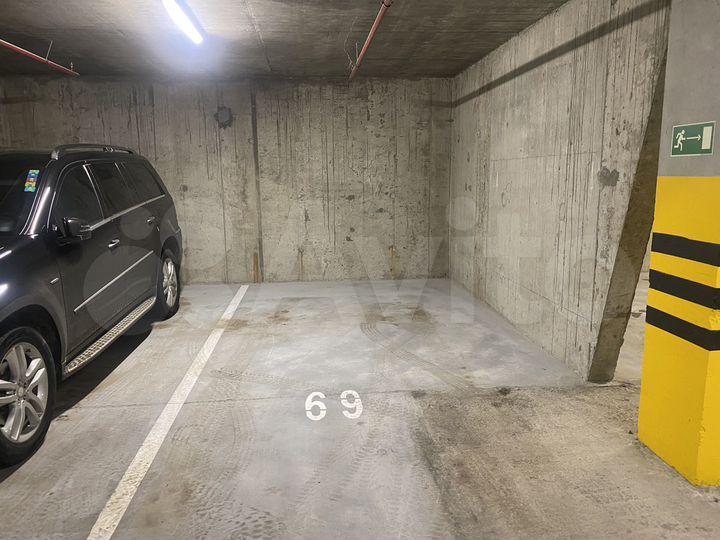 Машиноместо, 18 м²