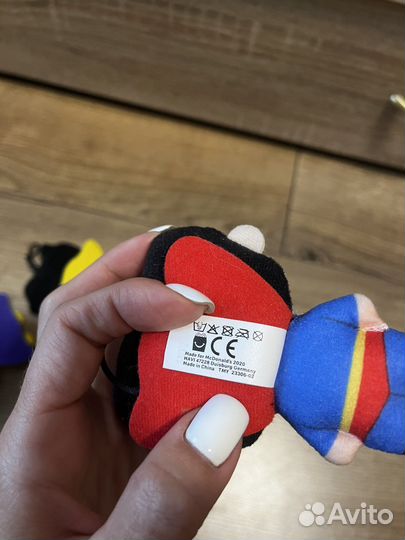 Фигурки супергероев McDonald's