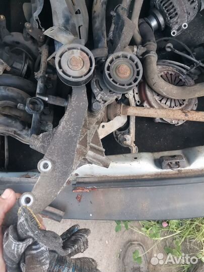 Запчасти на рено логан 1