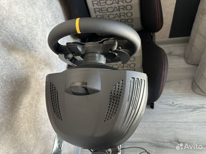 Thrustmaster TX Кокпит Playseat evolution