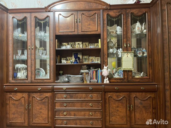 Стенка в гостиную