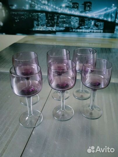 Фужеры и кувшин. Александритовое стекло