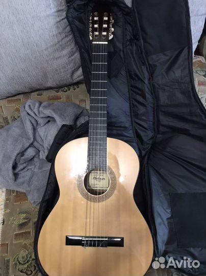 Акустическая гитара