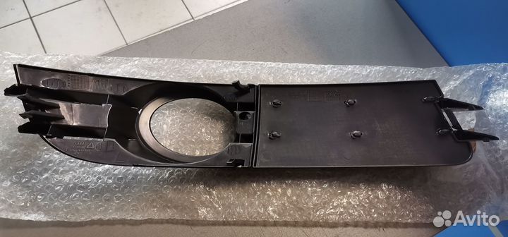 Накладка (крышка) птф левая Audi A6 05-08