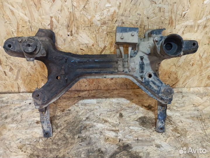 Подрамник Volkswagen Golf 3