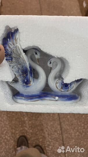 Статуэтка лебедь