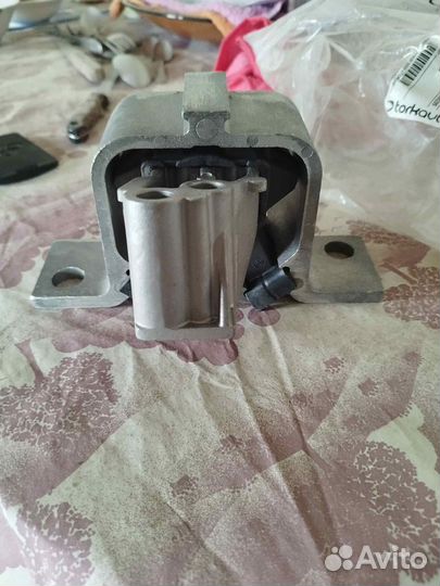 Опора двигателя vesta