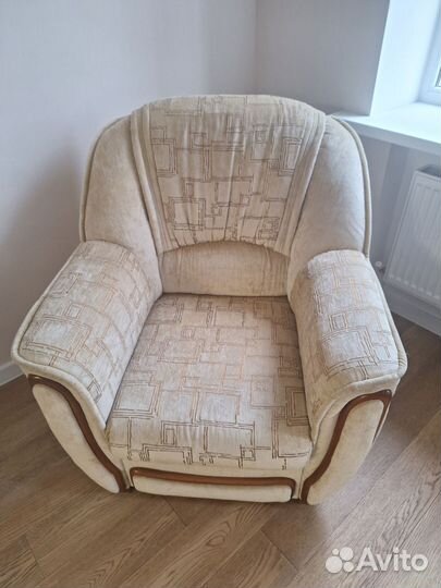 Диван и два кресла