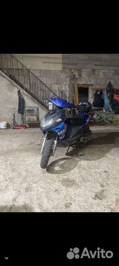 Скутер stels tactic100