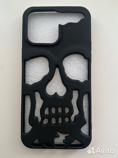 Противоударный чехол на iPhone 14 pro max