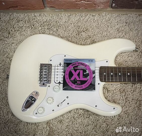 Набор Fender squier bullet Stratocaster HSS+чехол+