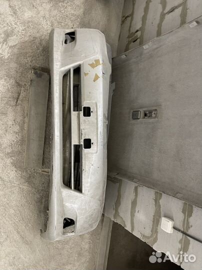 Продам бампер передний Toyota Wish ZNE10