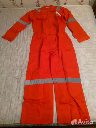 Комбинезон рабочий (костюм)