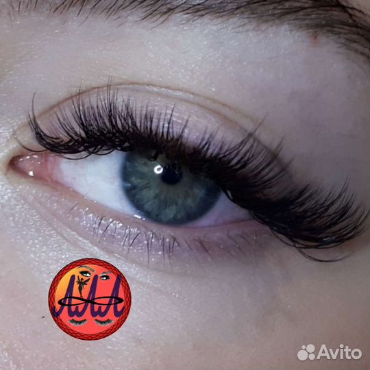 Наращивание ресниц. Моделирование бровей