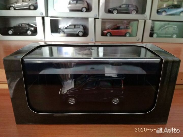 Toyota Funcargo/Echo Verso 1/43