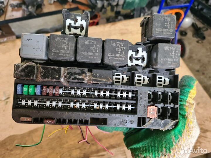 Блок предохранителей LADA Granta седан 2014