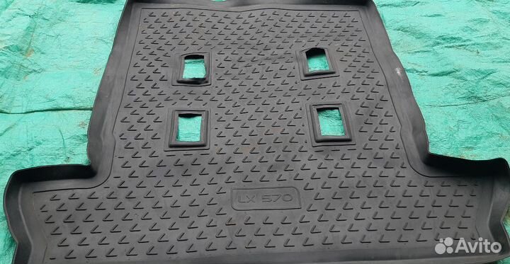 Коврик в багажник Lexus -570 Есть тлк-200