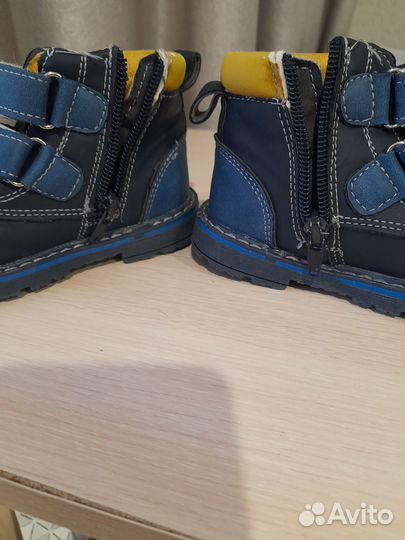 Ботинки осенние для мальчика 22размер